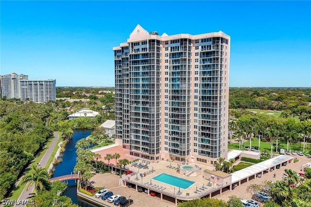 6101 Pelican Bay BLVD 305, Naples, FL 34108
