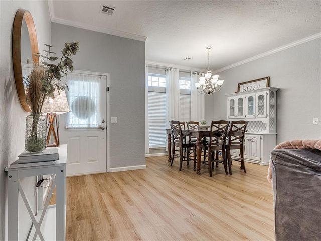 328 E Charlotte Terrace, Mustang, OK 73064
