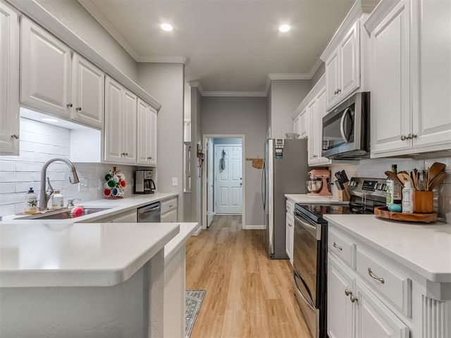 328 E Charlotte Terrace, Mustang, OK 73064