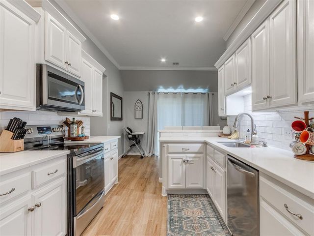 328 E Charlotte Terrace, Mustang, OK 73064