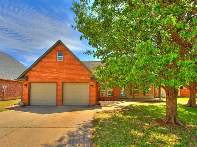 328 E Charlotte Terrace, Mustang, OK 73064