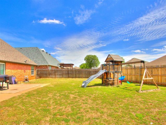 328 E Charlotte Terrace, Mustang, OK 73064