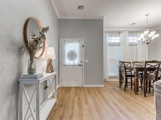 328 E Charlotte Terrace, Mustang, OK 73064