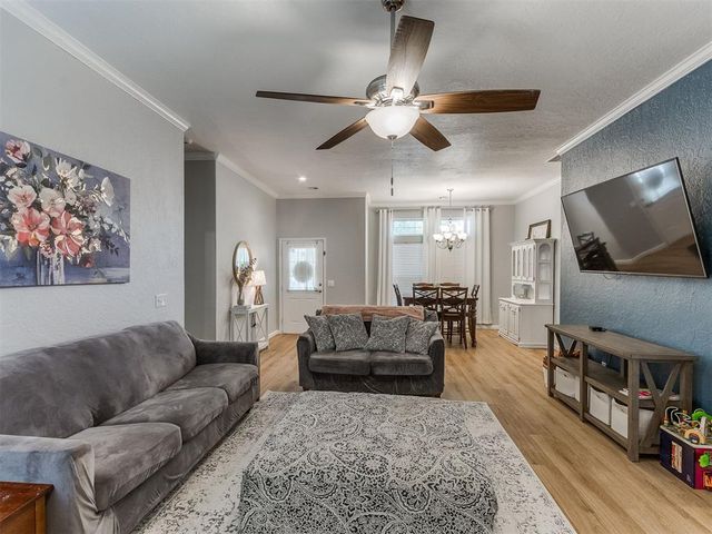 328 E Charlotte Terrace, Mustang, OK 73064