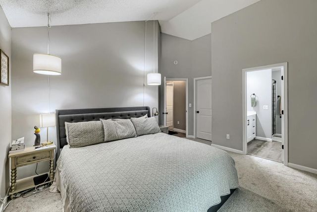 9182 Jergen Bay S, Cottage Grove, MN 55016