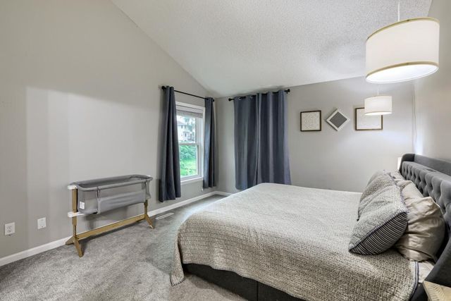 9182 Jergen Bay S, Cottage Grove, MN 55016