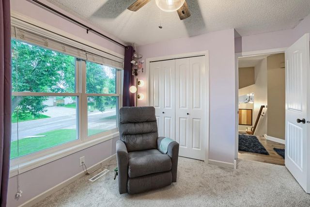 9182 Jergen Bay S, Cottage Grove, MN 55016