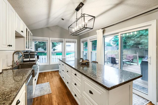 9182 Jergen Bay S, Cottage Grove, MN 55016
