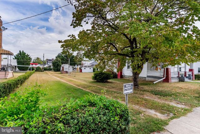 420 CHESTNUT STREET, Mount Holly Springs, PA 17065
