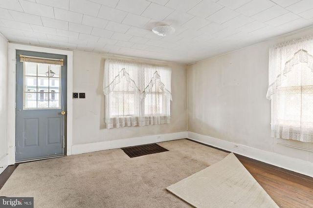 420 CHESTNUT STREET, Mount Holly Springs, PA 17065
