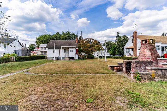 420 CHESTNUT STREET, Mount Holly Springs, PA 17065