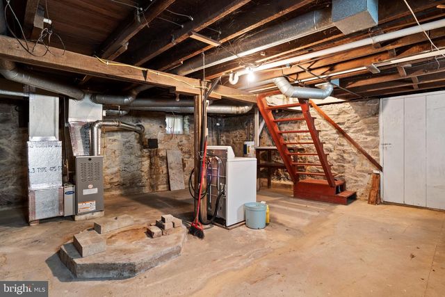 420 CHESTNUT STREET, Mount Holly Springs, PA 17065