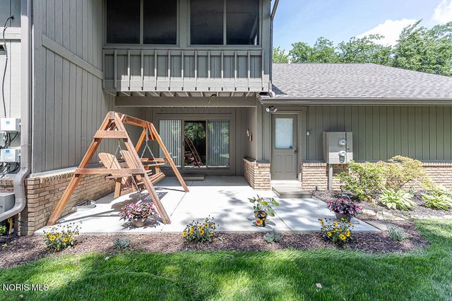 29642 E River Road, Perrysburg, OH 43551