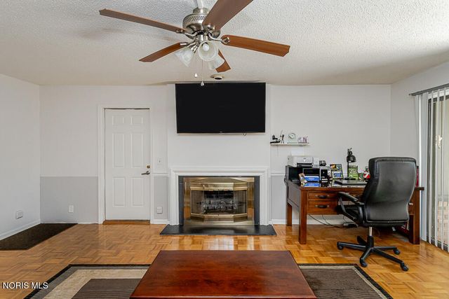 29642 E River Road, Perrysburg, OH 43551