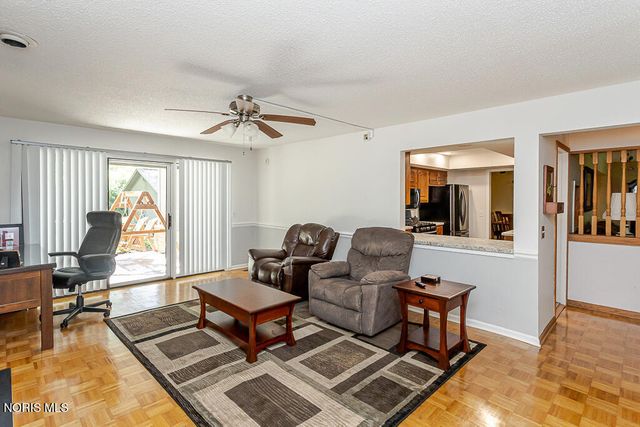 29642 E River Road, Perrysburg, OH 43551