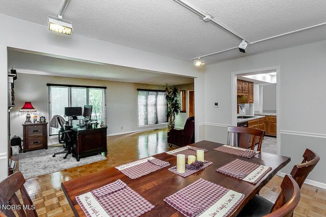 29642 E River Road, Perrysburg, OH 43551