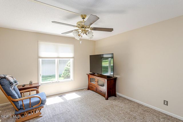 29642 E River Road, Perrysburg, OH 43551
