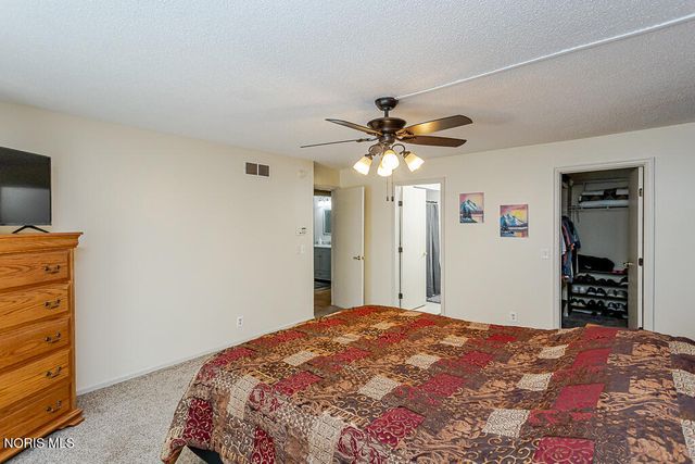 29642 E River Road, Perrysburg, OH 43551