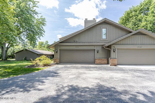 29642 E River Road, Perrysburg, OH 43551