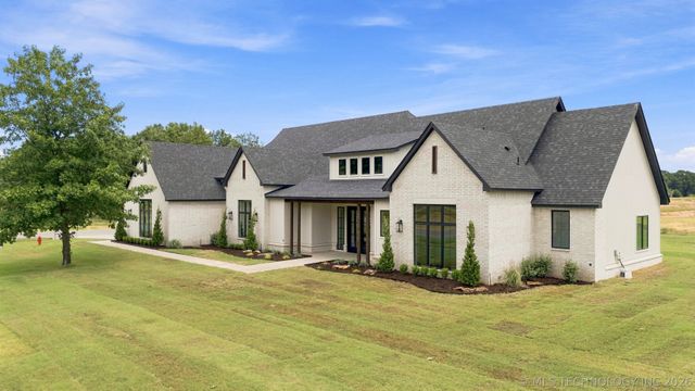 21822 E 138th Street S, Broken Arrow, OK 74014