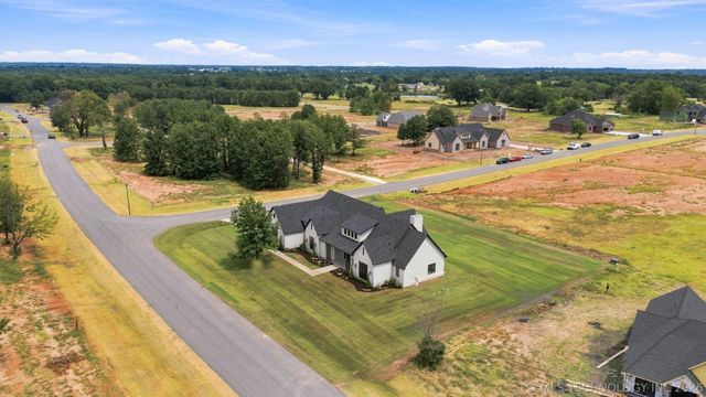 21822 E 138th Street S, Broken Arrow, OK 74014