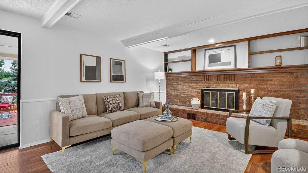 Image 14 of property listing at 3053 E Phillips Drive, Centennial, CO 80122