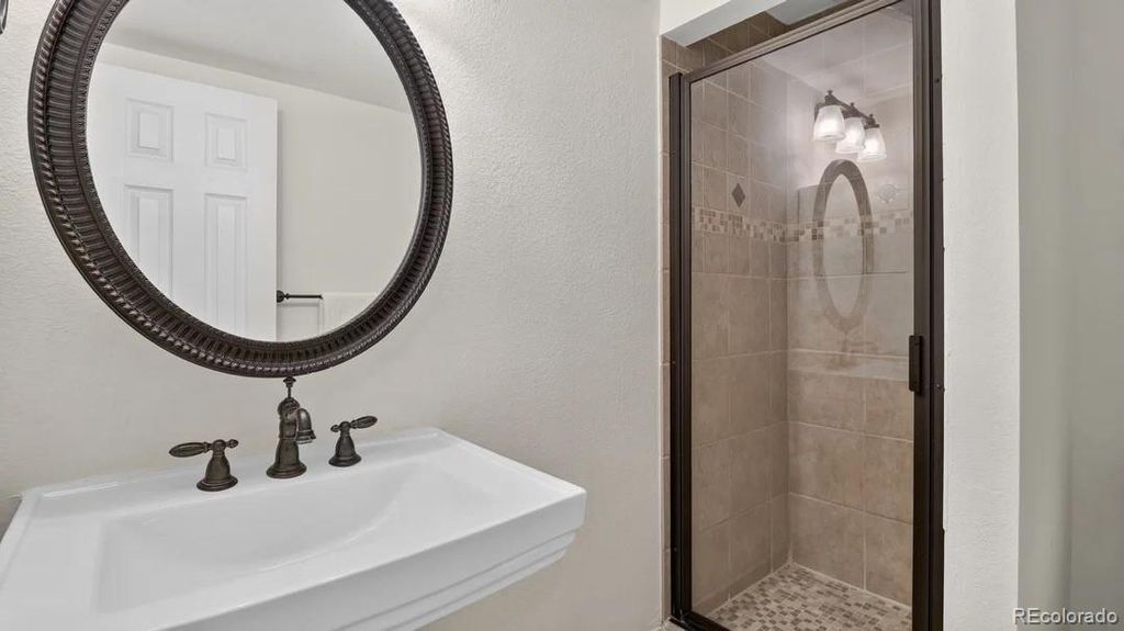 Image 19 of property listing at 3053 E Phillips Drive, Centennial, CO 80122