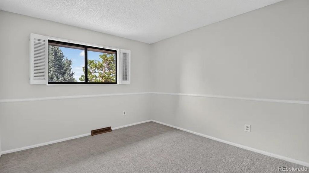 Image 27 of property listing at 3053 E Phillips Drive, Centennial, CO 80122