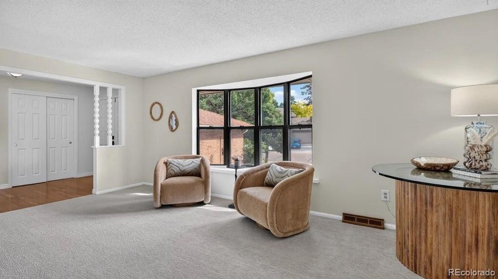 Image 4 of property listing at 3053 E Phillips Drive, Centennial, CO 80122
