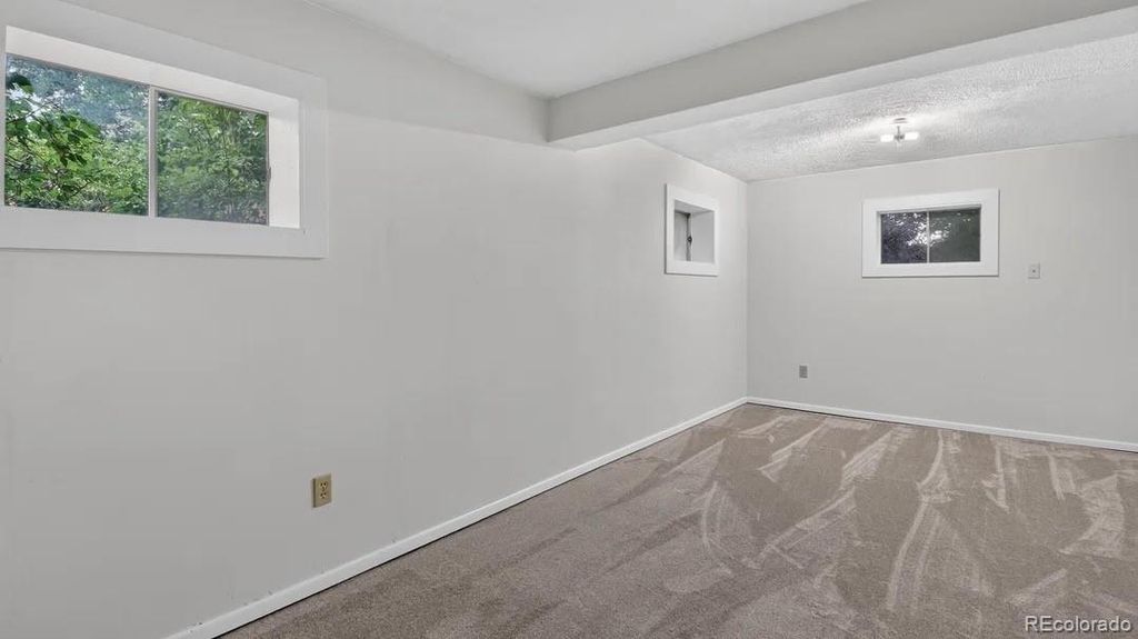 Image 31 of property listing at 3053 E Phillips Drive, Centennial, CO 80122