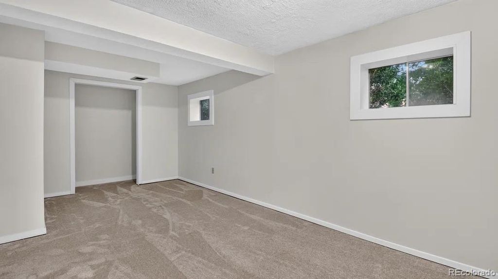 Image 32 of property listing at 3053 E Phillips Drive, Centennial, CO 80122