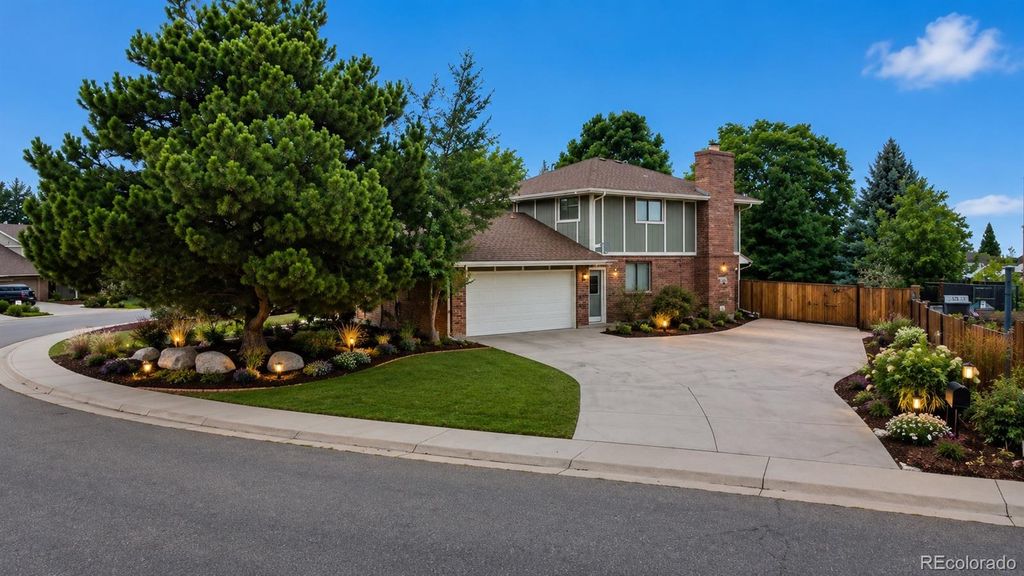 Image 39 of property listing at 3053 E Phillips Drive, Centennial, CO 80122