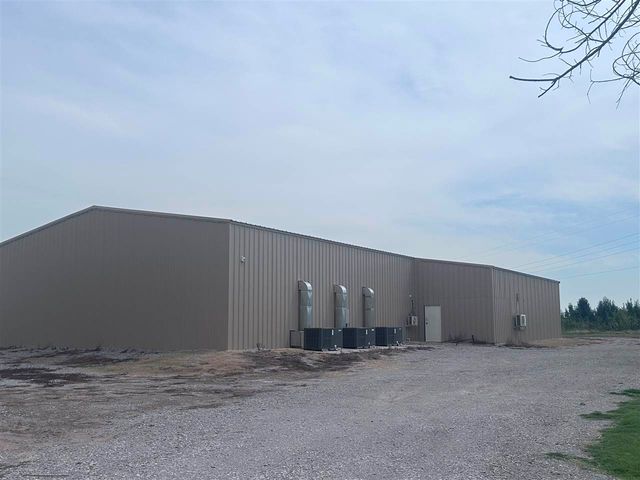 12226 NE Tony Creek Rd, Elgin, OK 73538