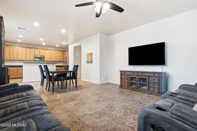 14302 N Fragile Clay Avenue, Marana, AZ 85658