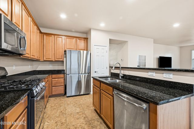 14302 N Fragile Clay Avenue, Marana, AZ 85658