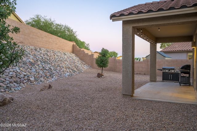 14302 N Fragile Clay Avenue, Marana, AZ 85658