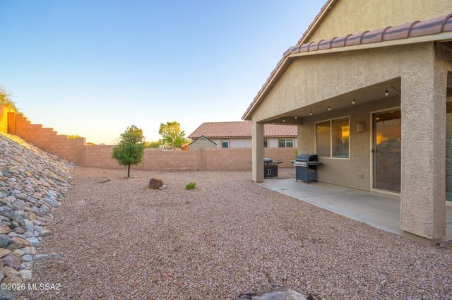 14302 N Fragile Clay Avenue, Marana, AZ 85658