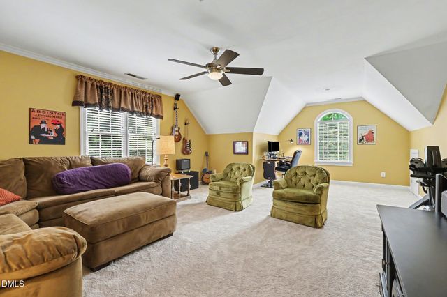 116 Loch Pointe Drive, Cary, NC 27518