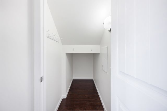 1057 Oakhall Dr, Mount Juliet, TN 37122