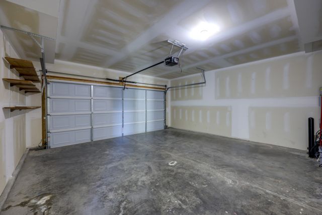 1057 Oakhall Dr, Mount Juliet, TN 37122