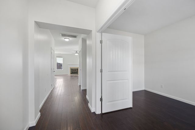 1057 Oakhall Dr, Mount Juliet, TN 37122