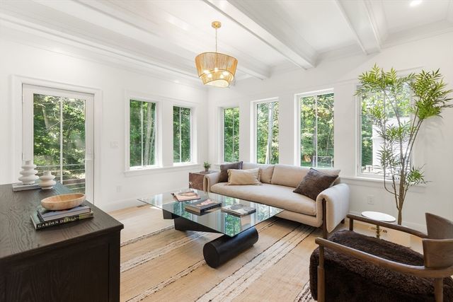 22 Constitution Rd, Lexington, MA 02421