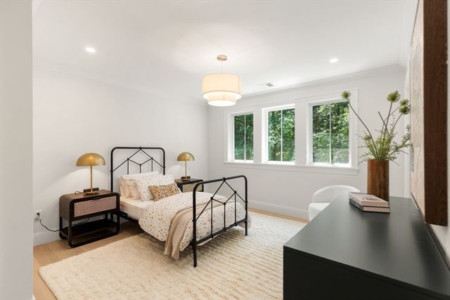 22 Constitution Rd, Lexington, MA 02421