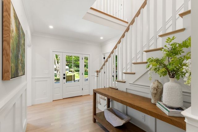 22 Constitution Rd, Lexington, MA 02421