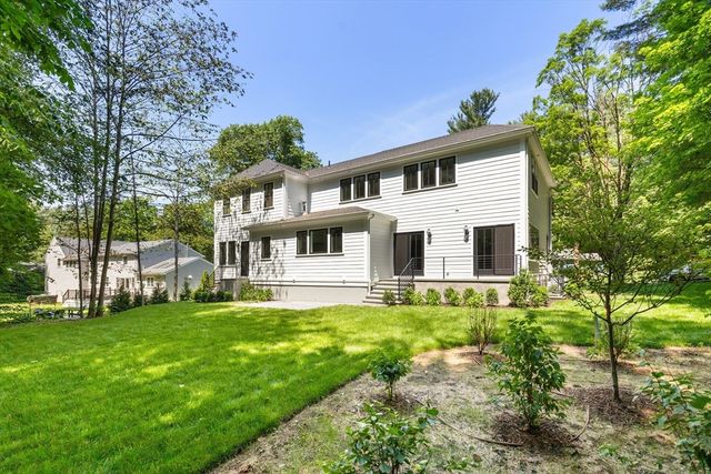 22 Constitution Rd, Lexington, MA 02421