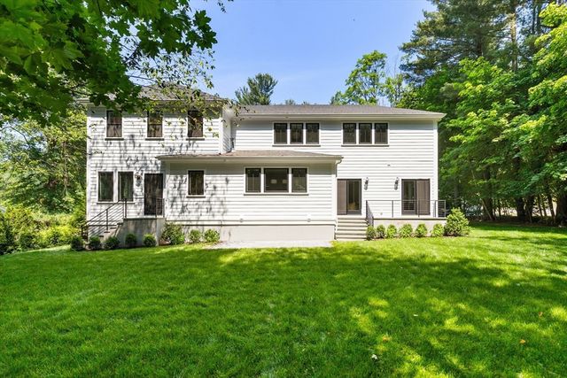22 Constitution Rd, Lexington, MA 02421