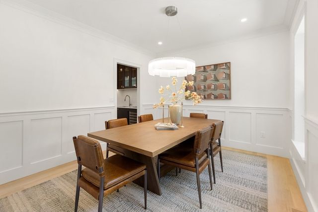 22 Constitution Rd, Lexington, MA 02421
