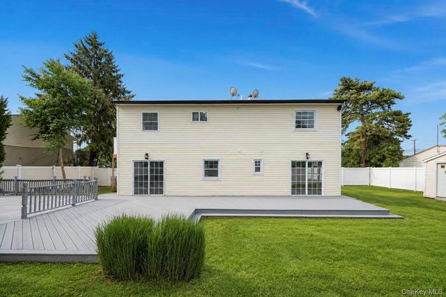 779 Peconic Avenue, West Babylon, NY 11704