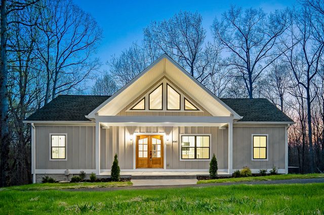 2045 Coconut Ridge Rd, Smithville, TN 37166