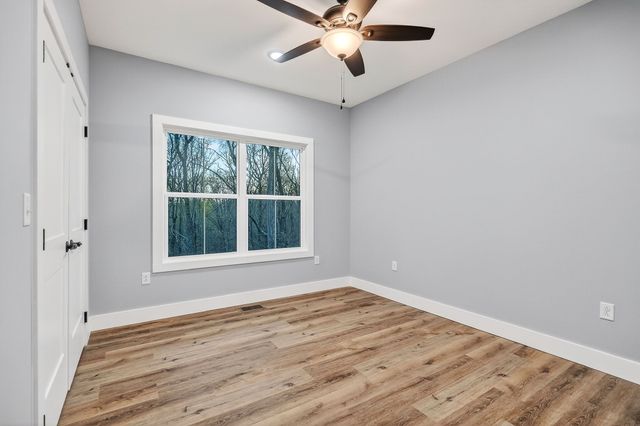 2045 Coconut Ridge Rd, Smithville, TN 37166